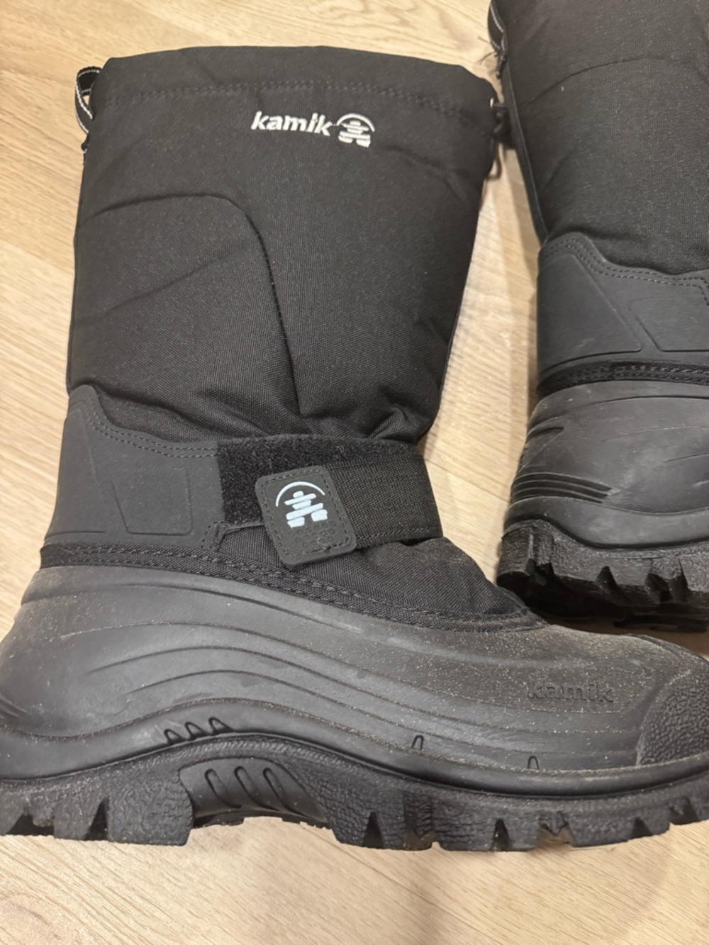 Men’s 9 Kamik winter boots - Picture 2 of 7
